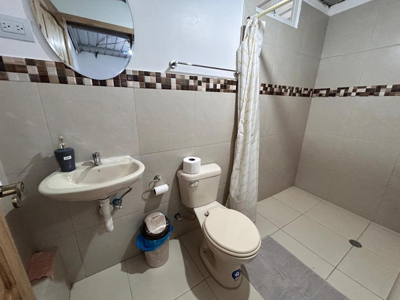 Отель Casa Con Piscina Privada Манта Экстерьер фото
